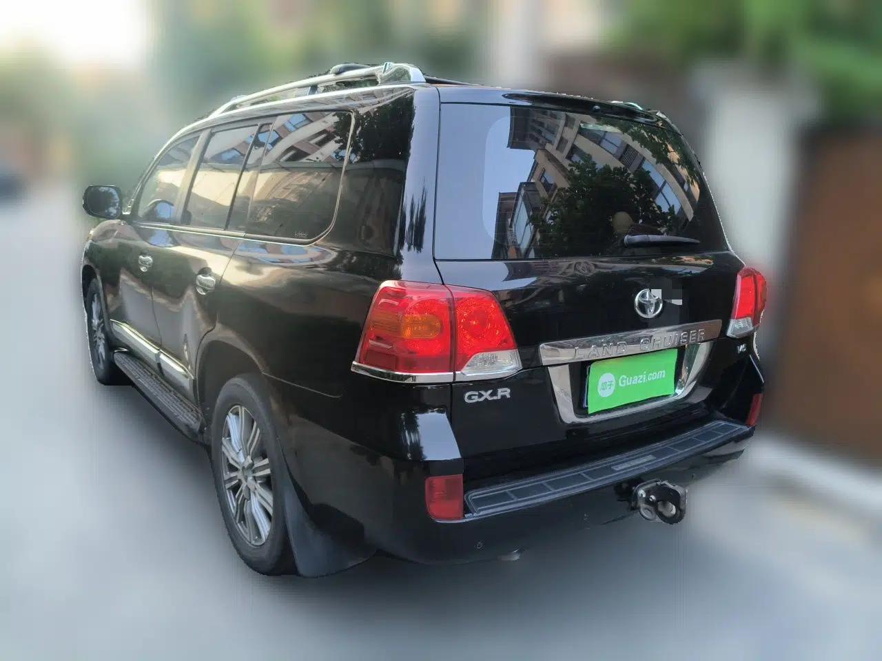 Toyota Land Cruiser 2016 Land Cruiser, parallel import, 8-seater, 4.0L, automatic transmission — миниатюра 4