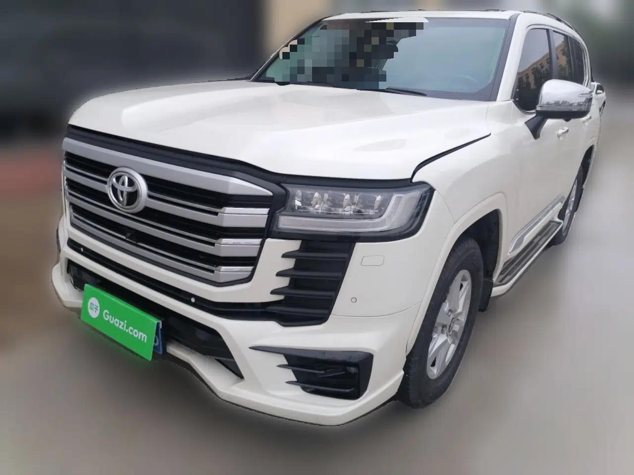 Toyota Land Cruiser 2024 Land Cruiser 4.0 7-Seater, Parallel Import — миниатюра 1