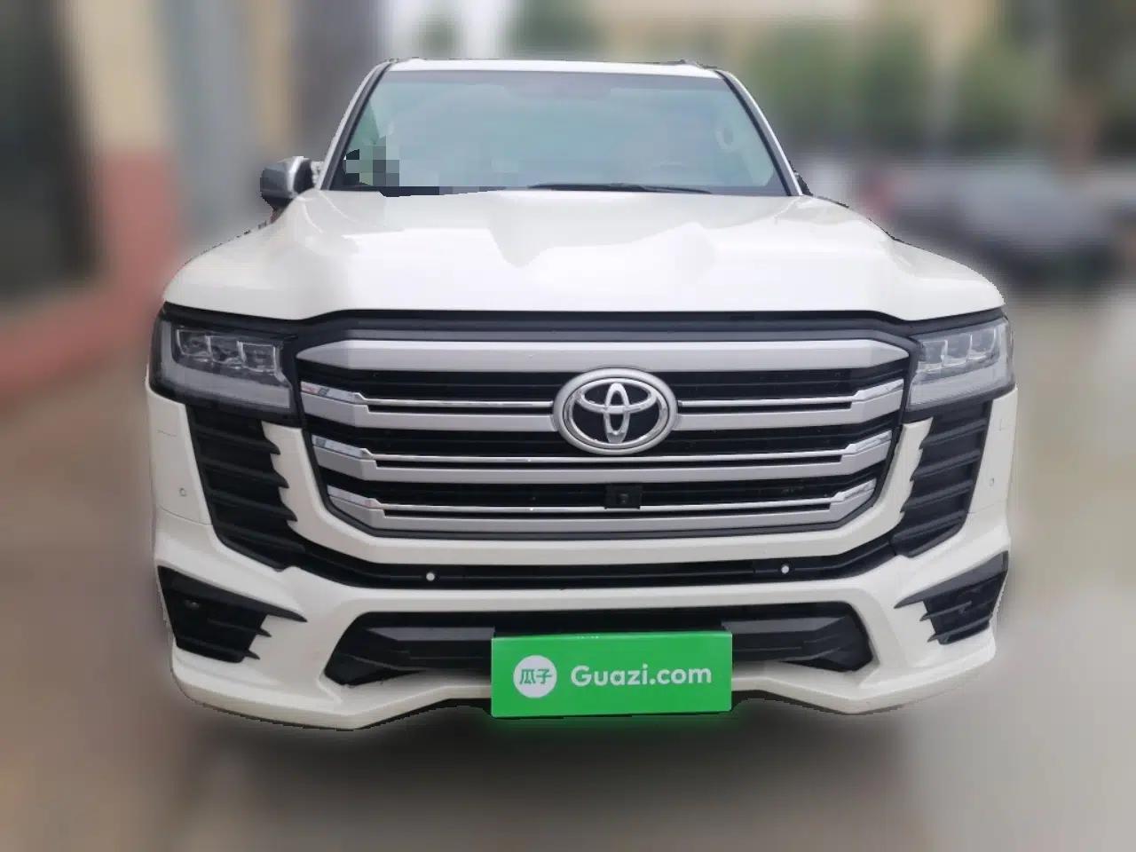 Toyota Land Cruiser 2024 Land Cruiser 4.0 7-Seater, Parallel Import — миниатюра 2