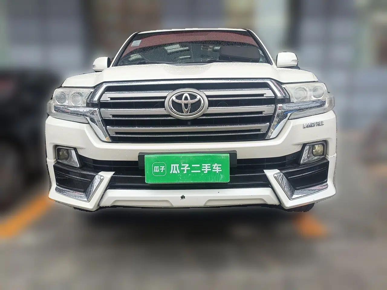 Toyota Land Cruiser (Parallel import) Toyota Land Cruiser 4.0-liter, 5-seater version — миниатюра 2