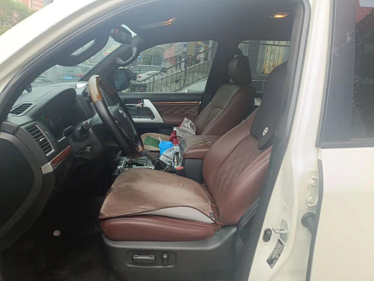 Toyota Land Cruiser (Parallel import) Toyota Land Cruiser 4.0-liter, 5-seater version — миниатюра 15