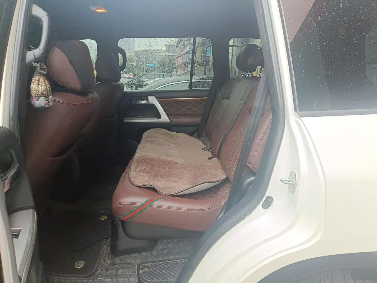 Toyota Land Cruiser (Parallel import) Toyota Land Cruiser 4.0-liter, 5-seater version — миниатюра 17
