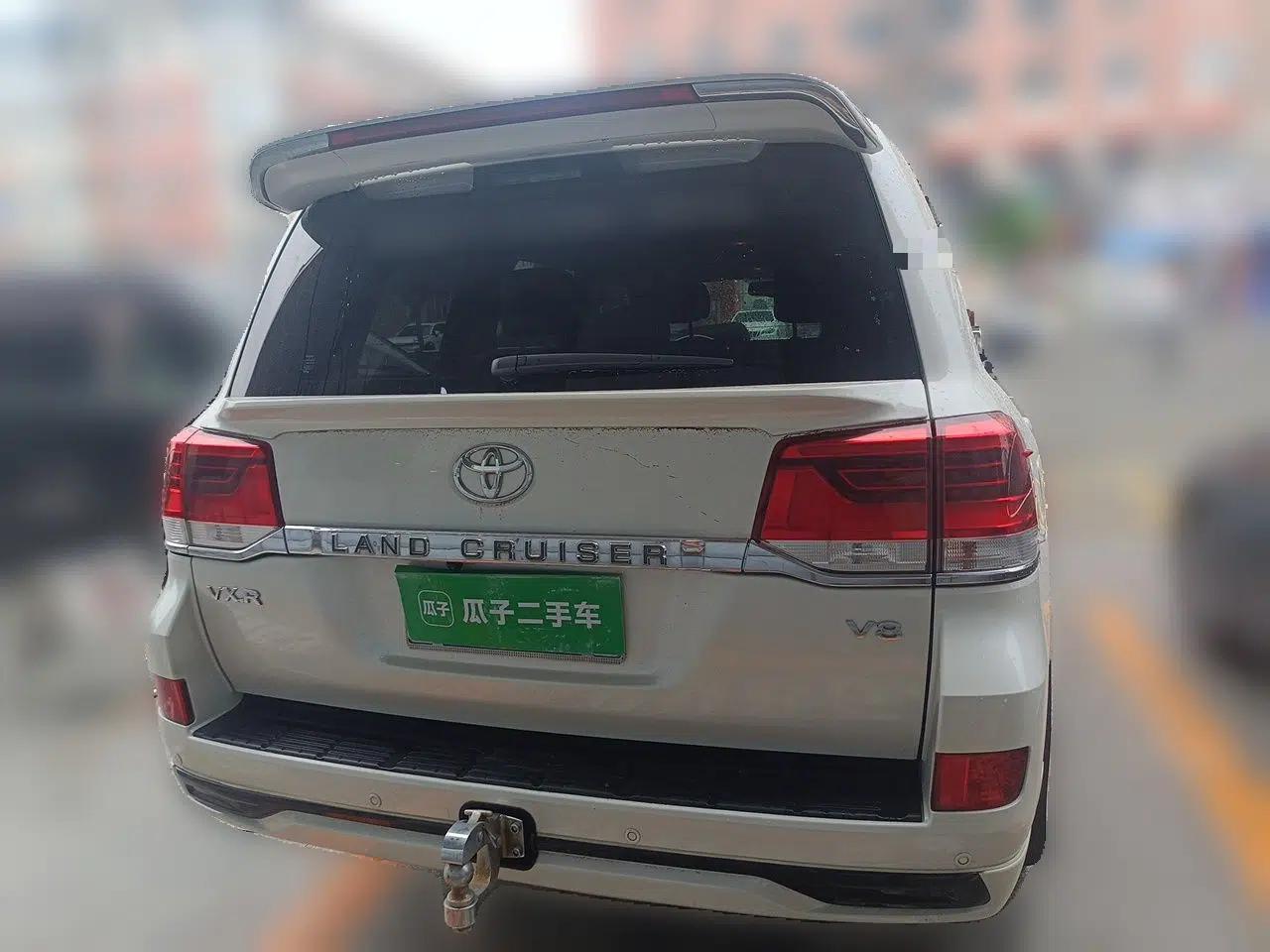 Toyota Land Cruiser (Parallel import) Toyota Land Cruiser 4.0-liter, 5-seater version — миниатюра 5