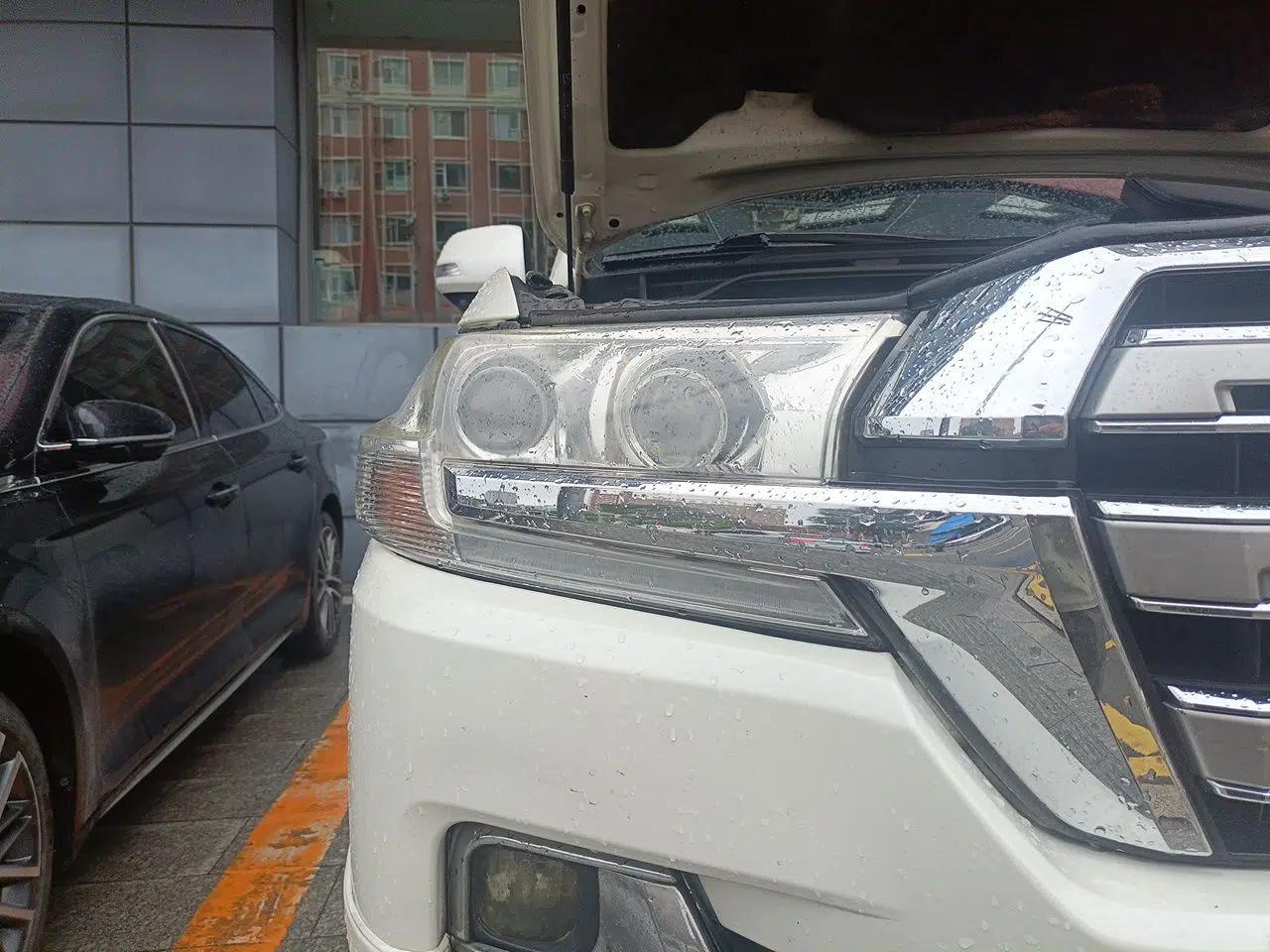 Toyota Land Cruiser (Parallel import) Toyota Land Cruiser 4.0-liter, 5-seater version — миниатюра 7