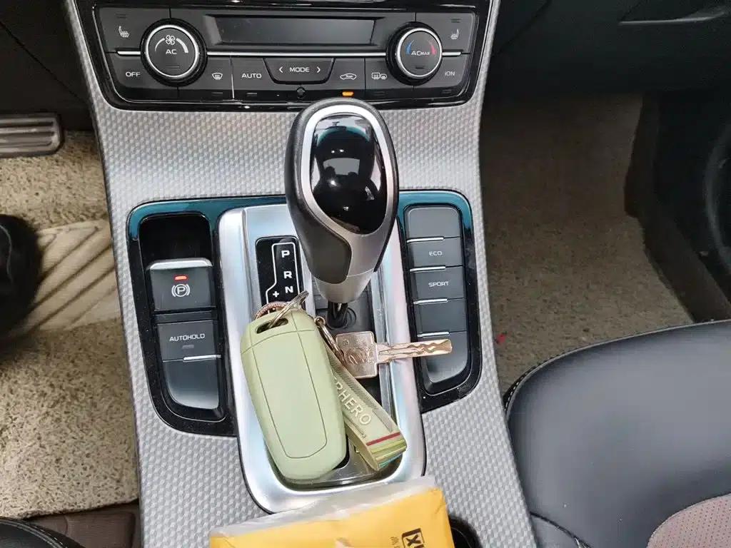 Geely GS 2016 Elegant Edition 1.3T Automatic Premium Model — миниатюра 10