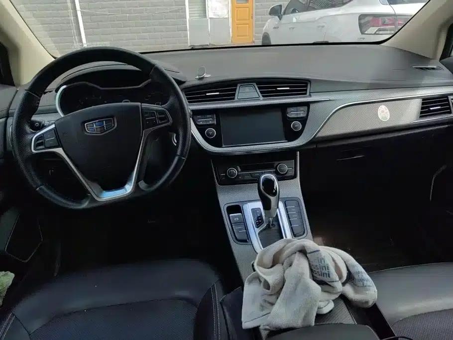 Geely GS 2017 Elegant Edition 1.3T Automatic Smart Connectivity — миниатюра 12