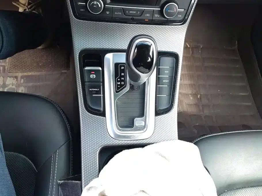 Geely GS 2017 Elegant Edition 1.3T Automatic Smart Connectivity — миниатюра 16