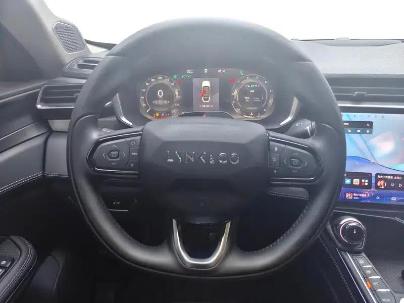 Lynk & Co 05 2023 2.0TD Two-Wheel Drive Pro — миниатюра 16