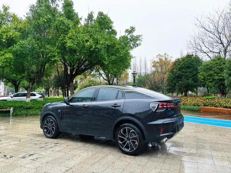 Lynk & Co 05 2020 2.0TD AWD Halo — миниатюра 4