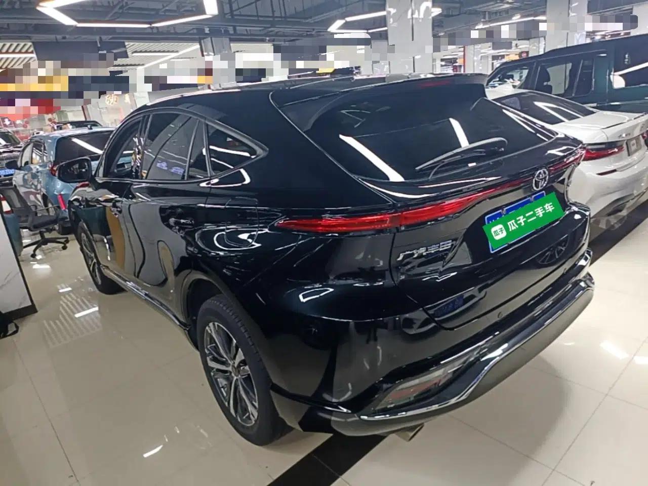 Toyota Venza 2022 2.0L CVT Two-Wheel Drive Luxury Edition — миниатюра 13