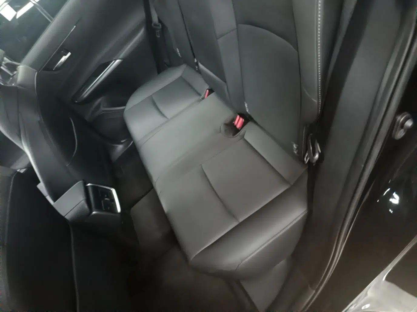 Toyota Venza 2022 2.0L CVT Two-Wheel Drive Luxury Edition — миниатюра 25