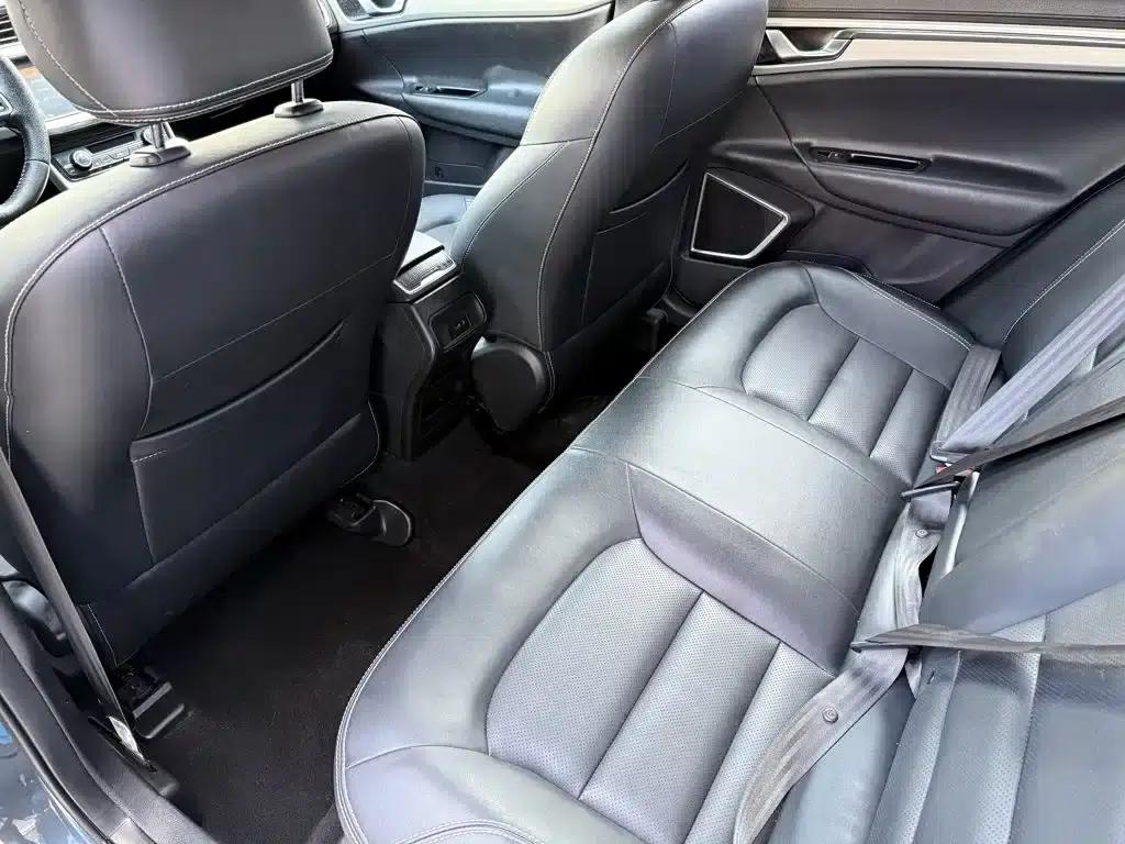 Geely Emgrand GL 2017 1.3T Manual Elite — миниатюра 9