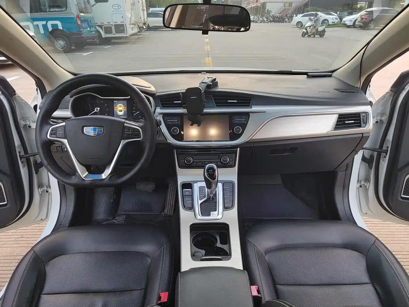 Geely Emgrand GL 2017 1.3T DCT Elite — миниатюра 3