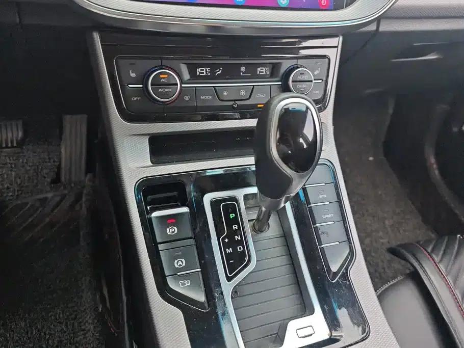 Geely Emgrand GL 2018 1.4T DCT Premium Intelligent Connectivity Edition — миниатюра 16