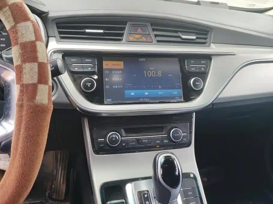 Geely Emgrand GL 2017 1.8L DCT Elite — миниатюра 13