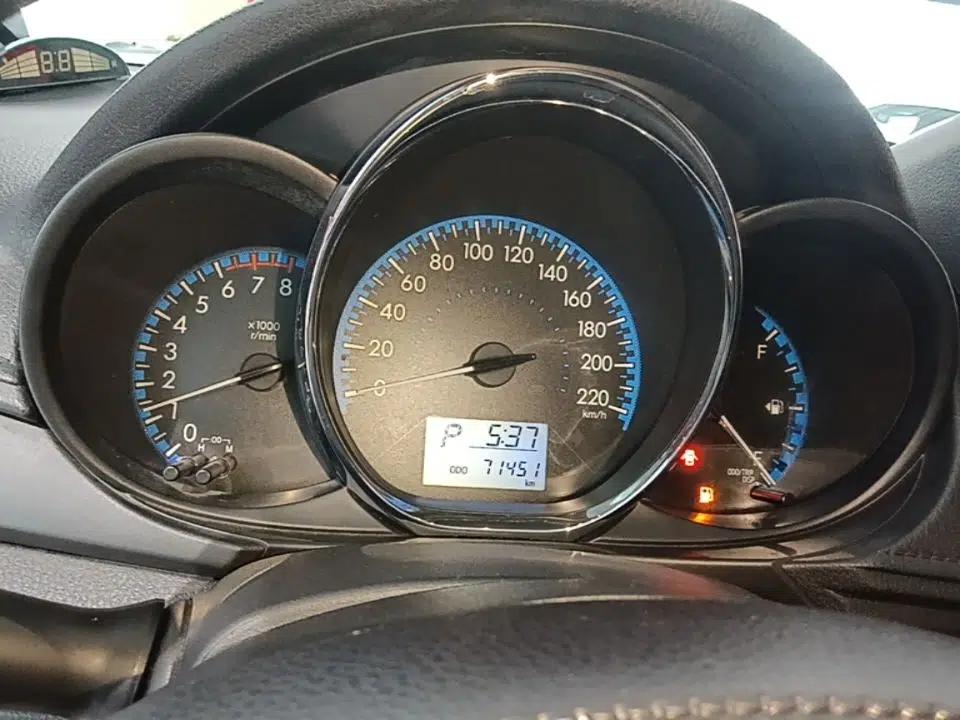 Toyota Vios FS 2017 1.5L CVT Fengchi Edition — миниатюра 14