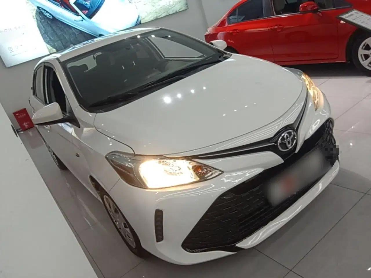 Toyota Vios FS 2017 1.5L CVT Fengchi Edition — миниатюра 3