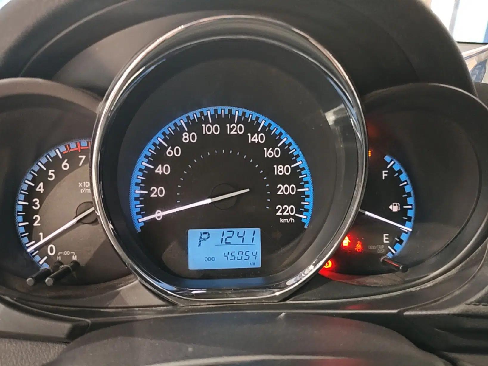Toyota Vios FS 2017 1.5L CVT Fengchi Edition — миниатюра 14