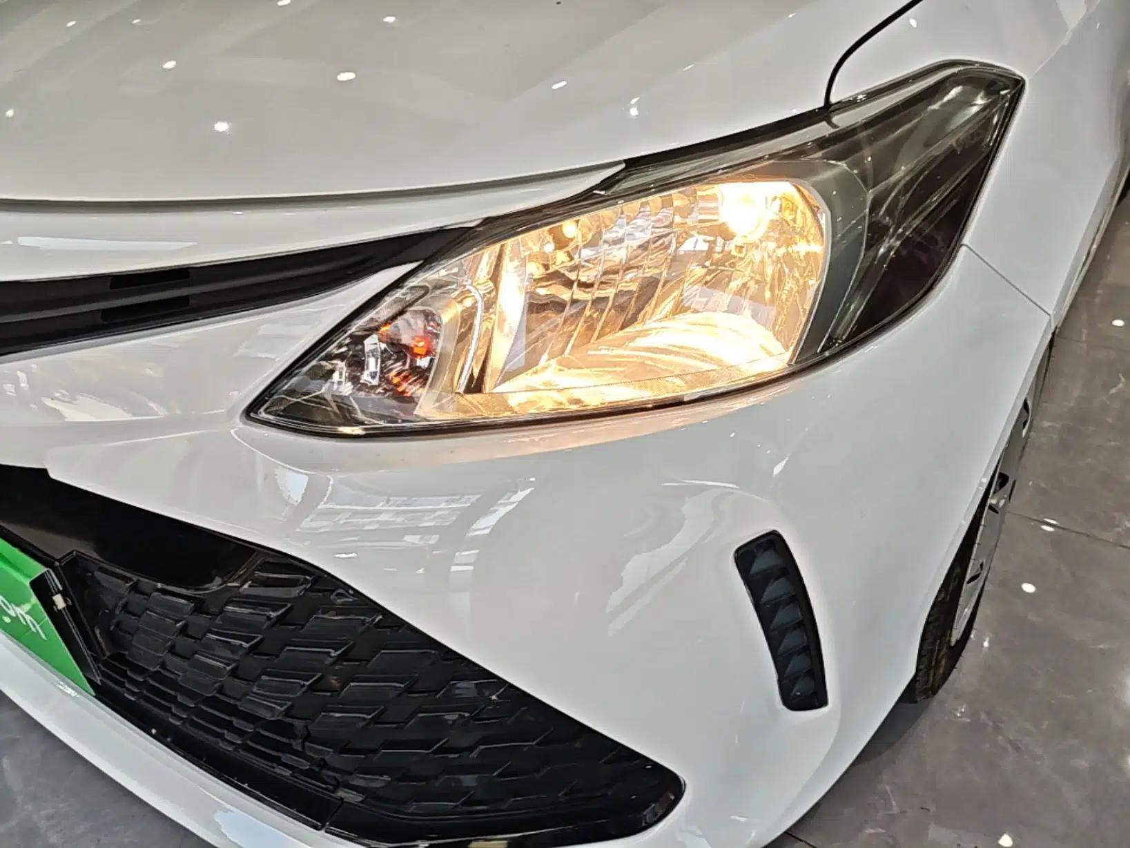Toyota Vios FS 2017 1.5L CVT Fengchi Edition — миниатюра 8
