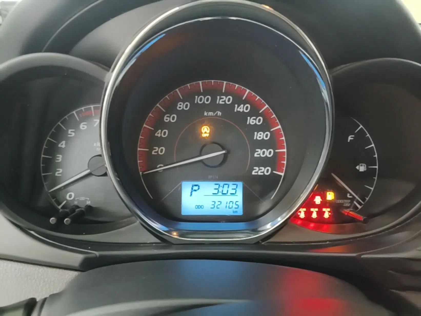 Toyota Vios FS 2021 1.5L CVT Fengchi Edition — миниатюра 14