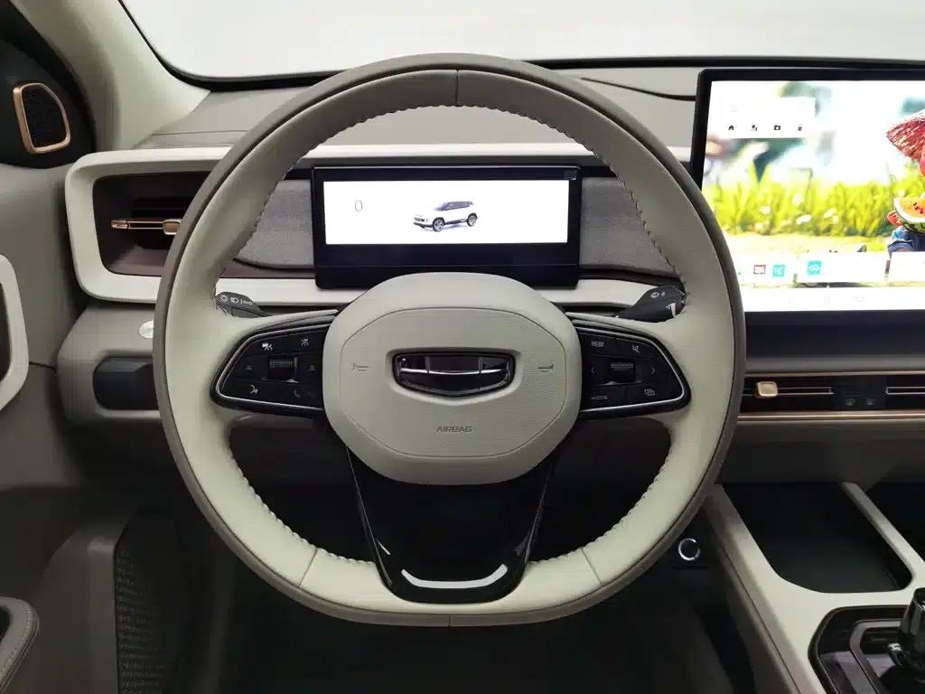Geely ICON 2026 Chocolate 1.5TD Premium Edition — миниатюра 11