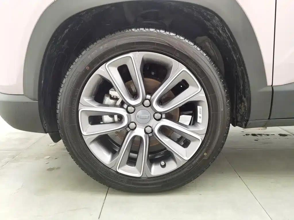 Geely ICON 2026 Chocolate 1.5TD Premium Edition — миниатюра 17