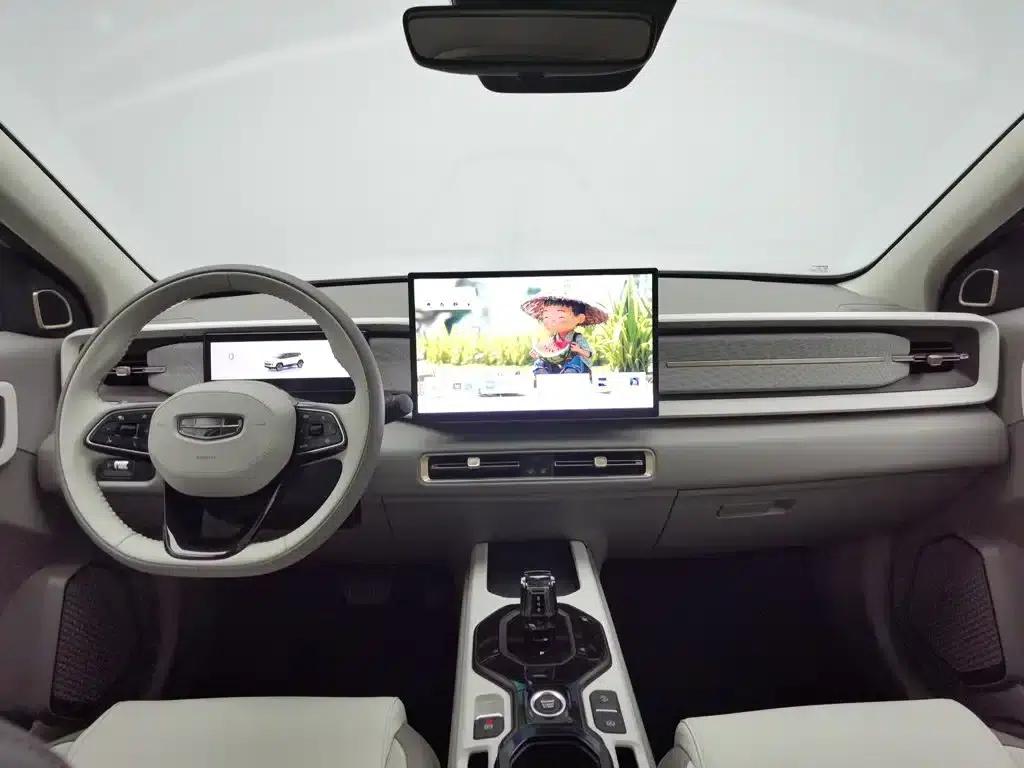 Geely ICON 2026 Chocolate 1.5TD Premium Edition — миниатюра 5