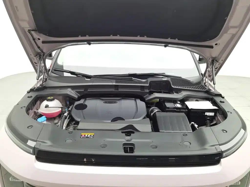 Geely ICON 2026 Chocolate 1.5TD Premium Edition — миниатюра 6