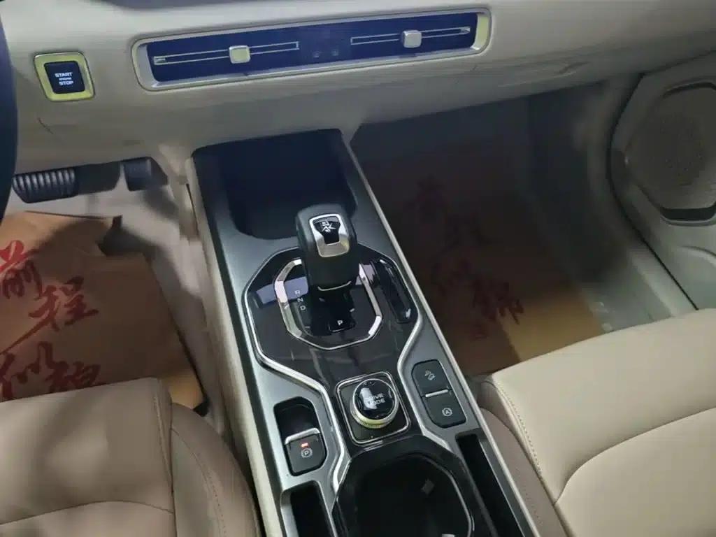Geely ICON 2023 1.5TD Chocolate Edition — миниатюра 14