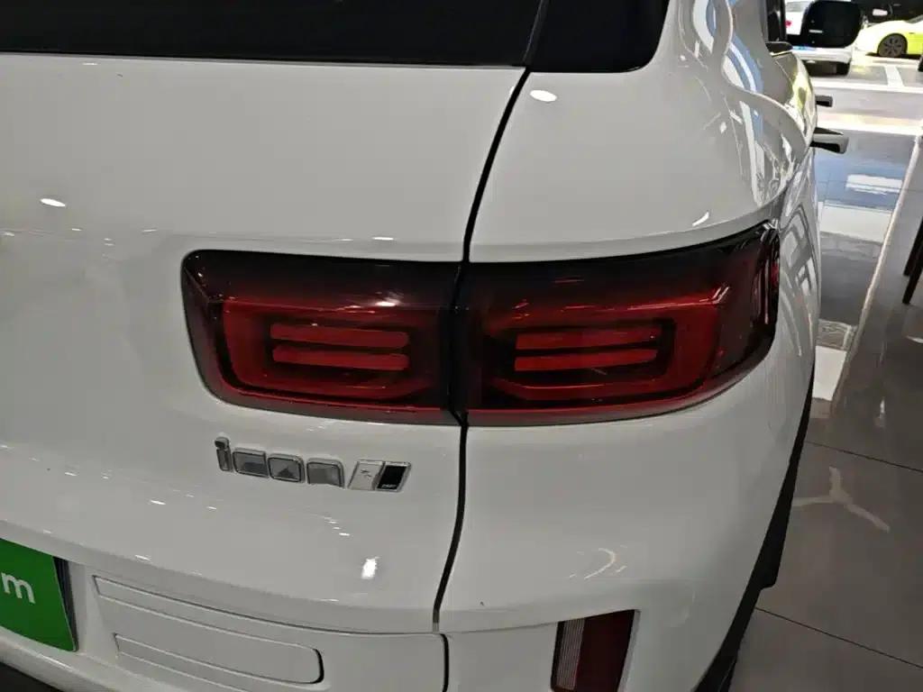 Geely ICON 2023 1.5TD Chocolate Edition — миниатюра 8