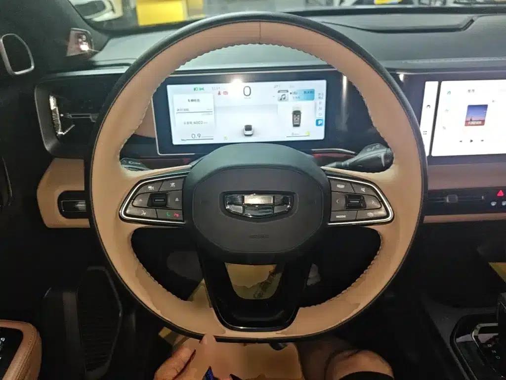 Geely ICON 2023 1.5TD Chocolate Premium Edition — миниатюра 11