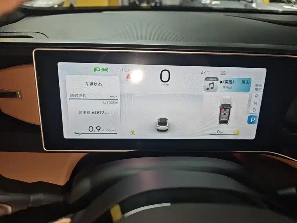 Geely ICON 2023 1.5TD Chocolate Premium Edition — миниатюра 12