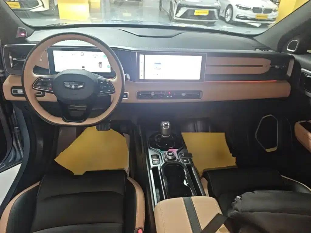 Geely ICON 2023 1.5TD Chocolate Premium Edition — миниатюра 10