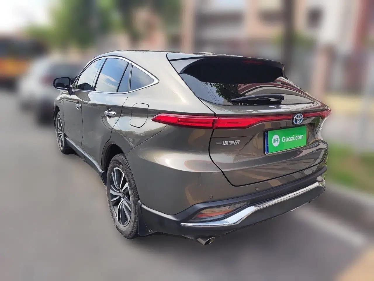 Toyota Harrier 2022 Dual-Engine 2.5L CVT Two-Wheel Drive Luxury Edition — миниатюра 4