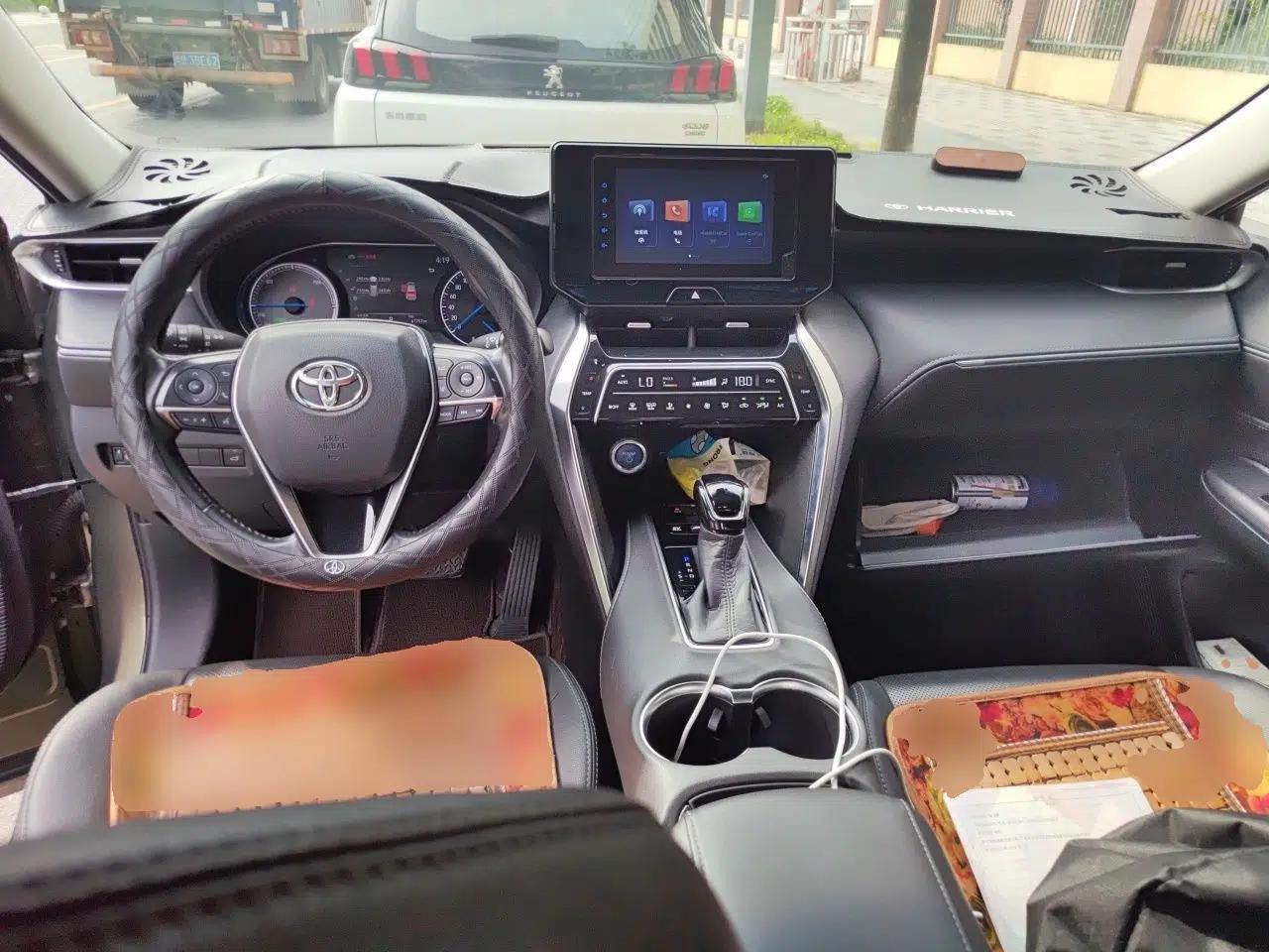 Toyota Harrier 2022 Dual-Engine 2.5L CVT Two-Wheel Drive Luxury Edition — миниатюра 9