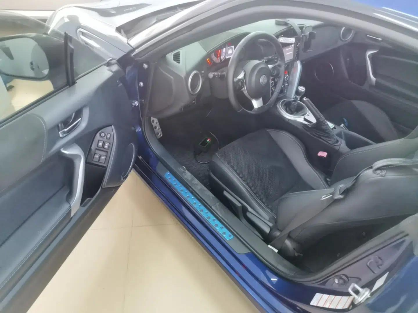 Toyota 86 2017 2.0L Manual Luxury Version — миниатюра 18
