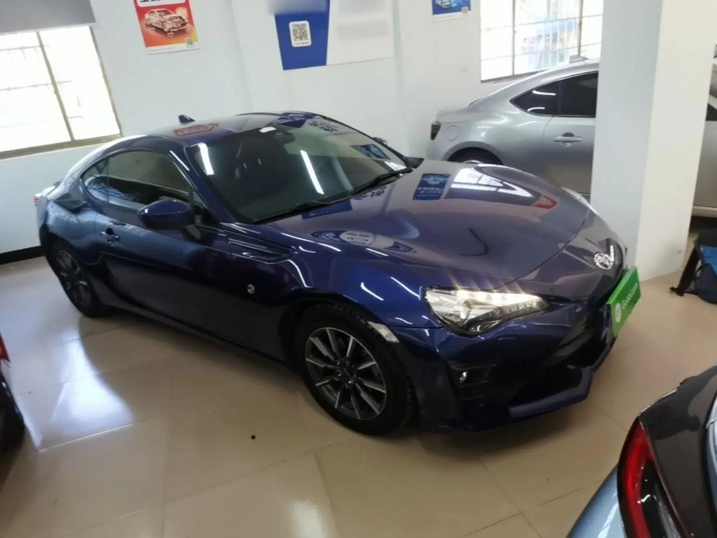 Toyota 86 2017 2.0L Manual Luxury Version — миниатюра 3