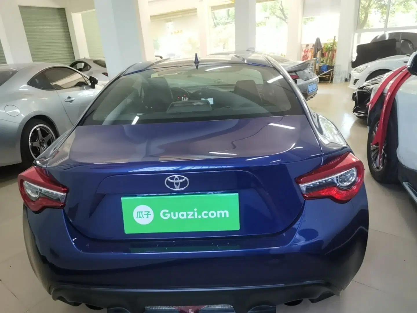 Toyota 86 2017 2.0L Manual Luxury Version — миниатюра 5