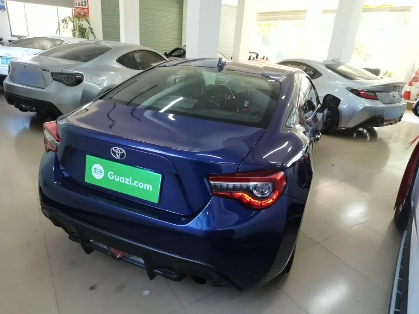 Toyota 86 2017 2.0L Manual Luxury Version — миниатюра 6