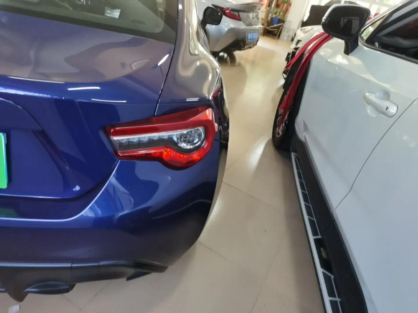 Toyota 86 2017 2.0L Manual Luxury Version — миниатюра 9