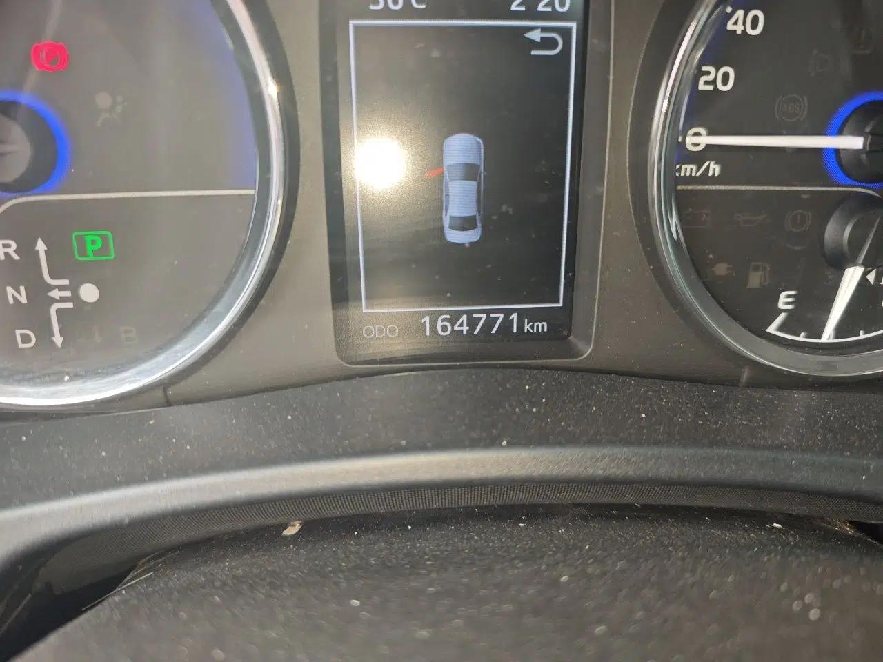 Toyota Levin Hybrid E+ 2019 1.8L GS E-CVT Elite Model with Sunroof — миниатюра 12