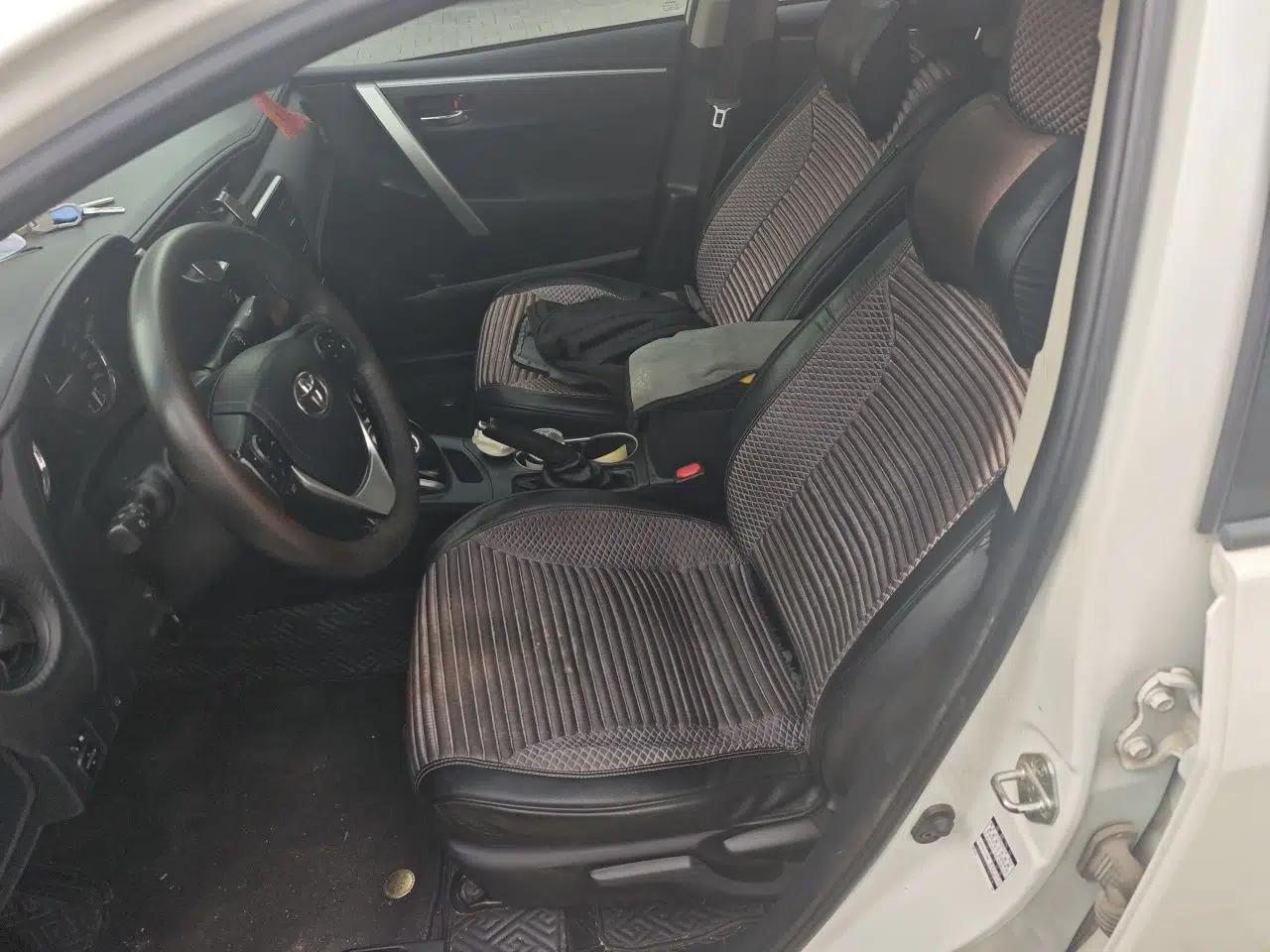Toyota Levin Hybrid E+ 2019 1.8L GS E-CVT Elite Model with Sunroof — миниатюра 15