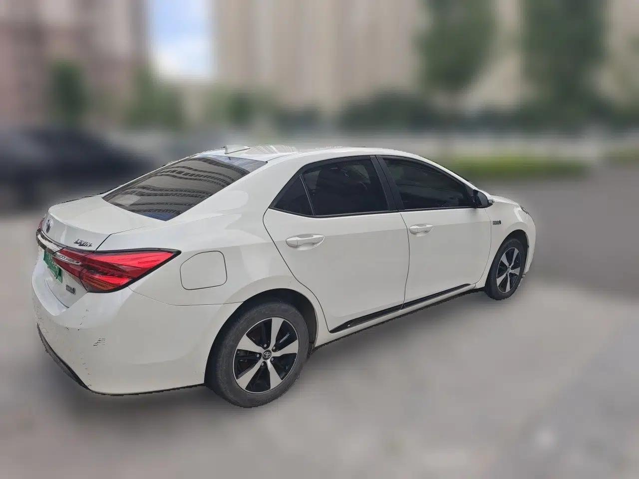Toyota Levin Hybrid E+ 2019 1.8L GS E-CVT Elite Model with Sunroof — миниатюра 6