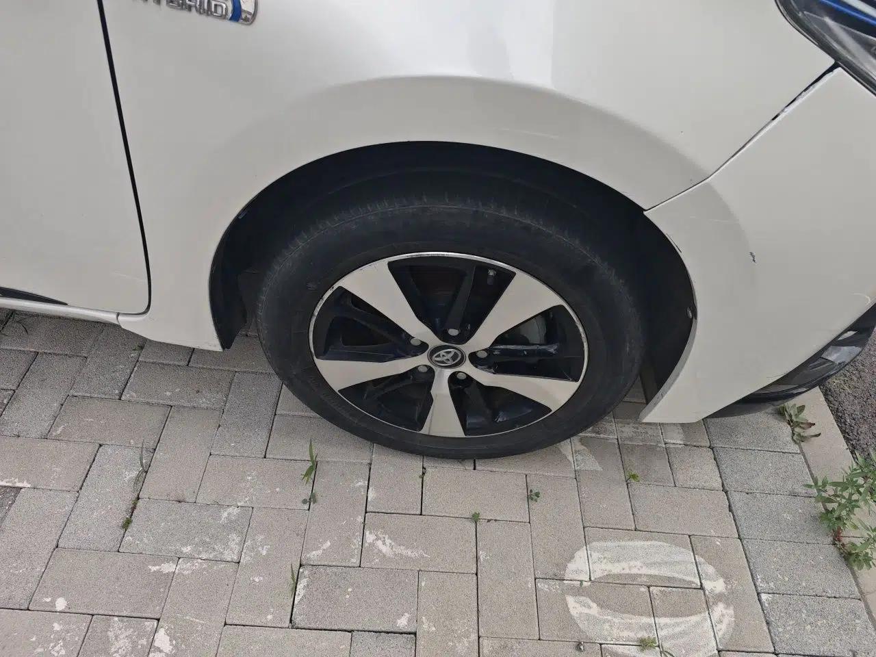 Toyota Levin Hybrid E+ 2019 1.8L GS E-CVT Elite Model with Sunroof — миниатюра 8