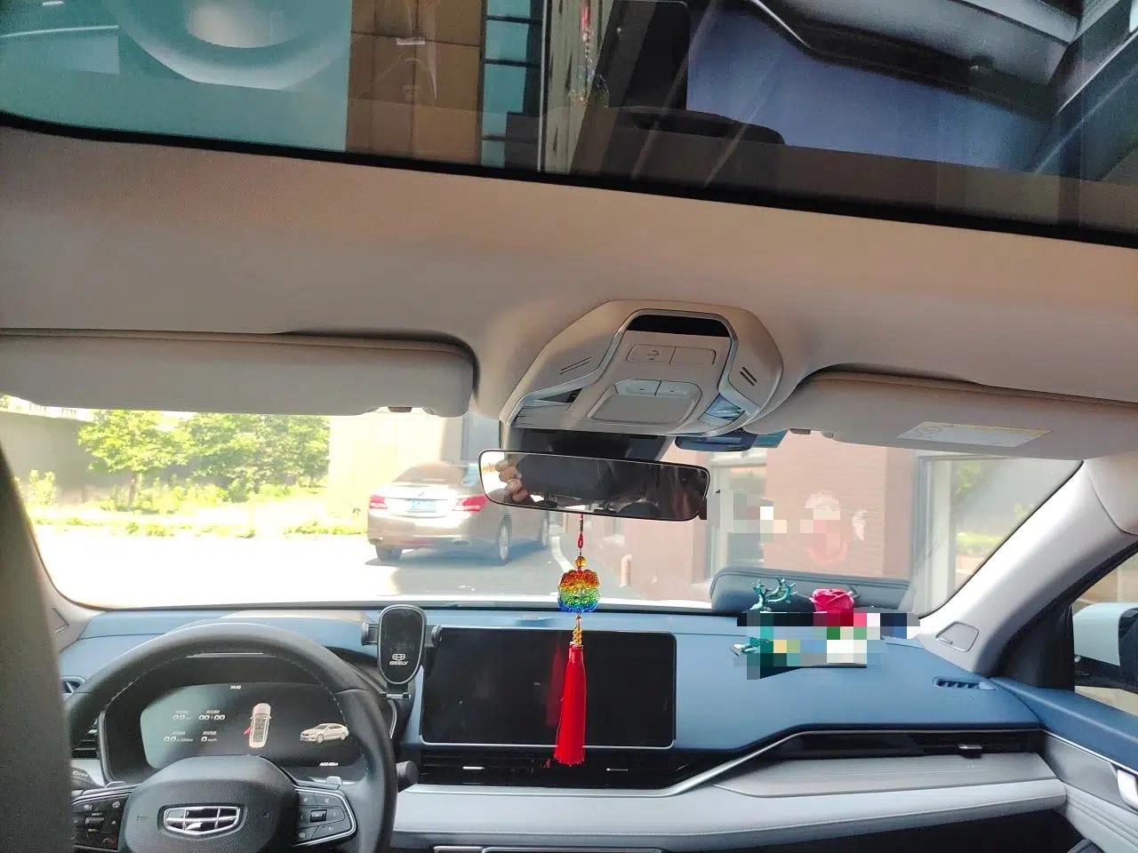 Geely Auto Preface 2021 2.0TD Designer's Recommended Edition — миниатюра 18