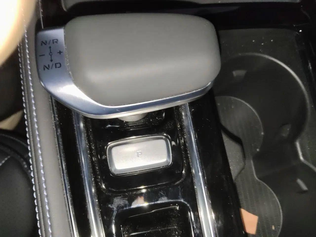 Geely Auto Preface 2026 Model Oriental Yao 1.5TD Kunlun Edition — миниатюра 11