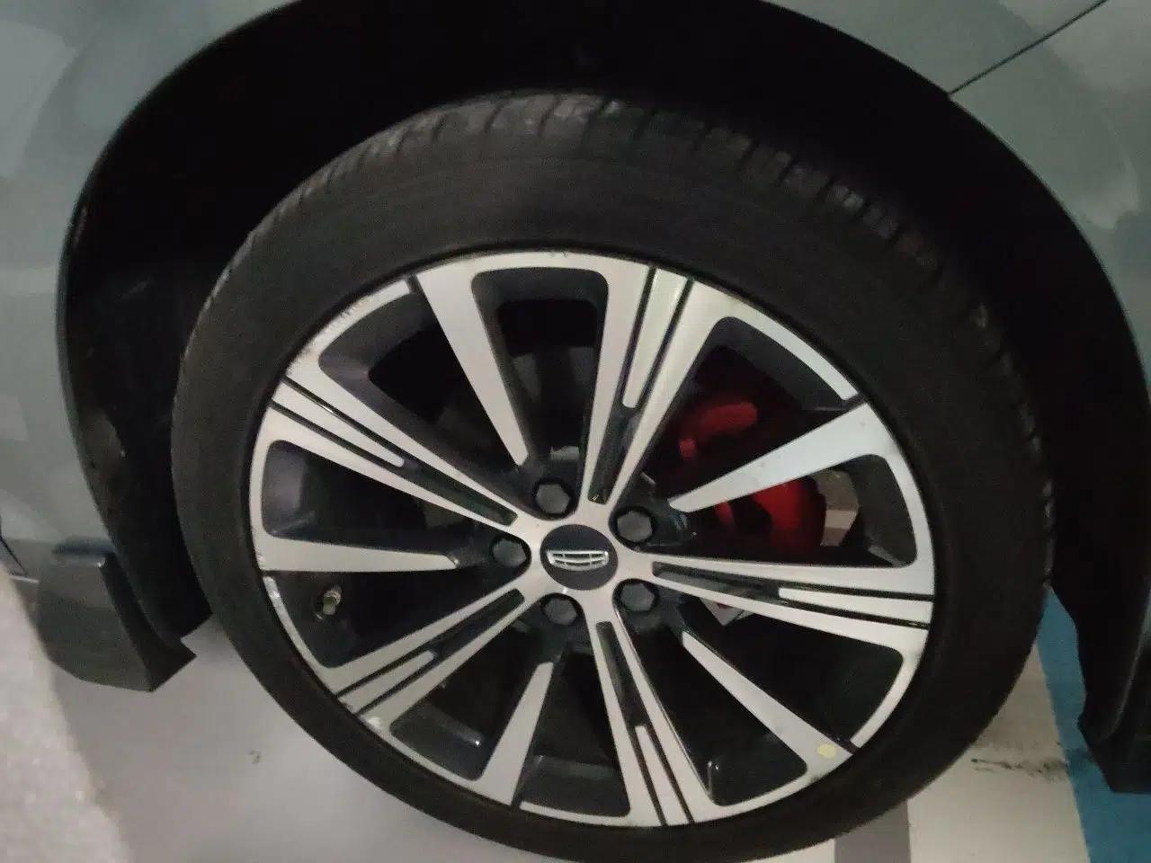 Geely Auto Preface 2026 Model Oriental Yao 1.5TD Kunlun Edition — миниатюра 5