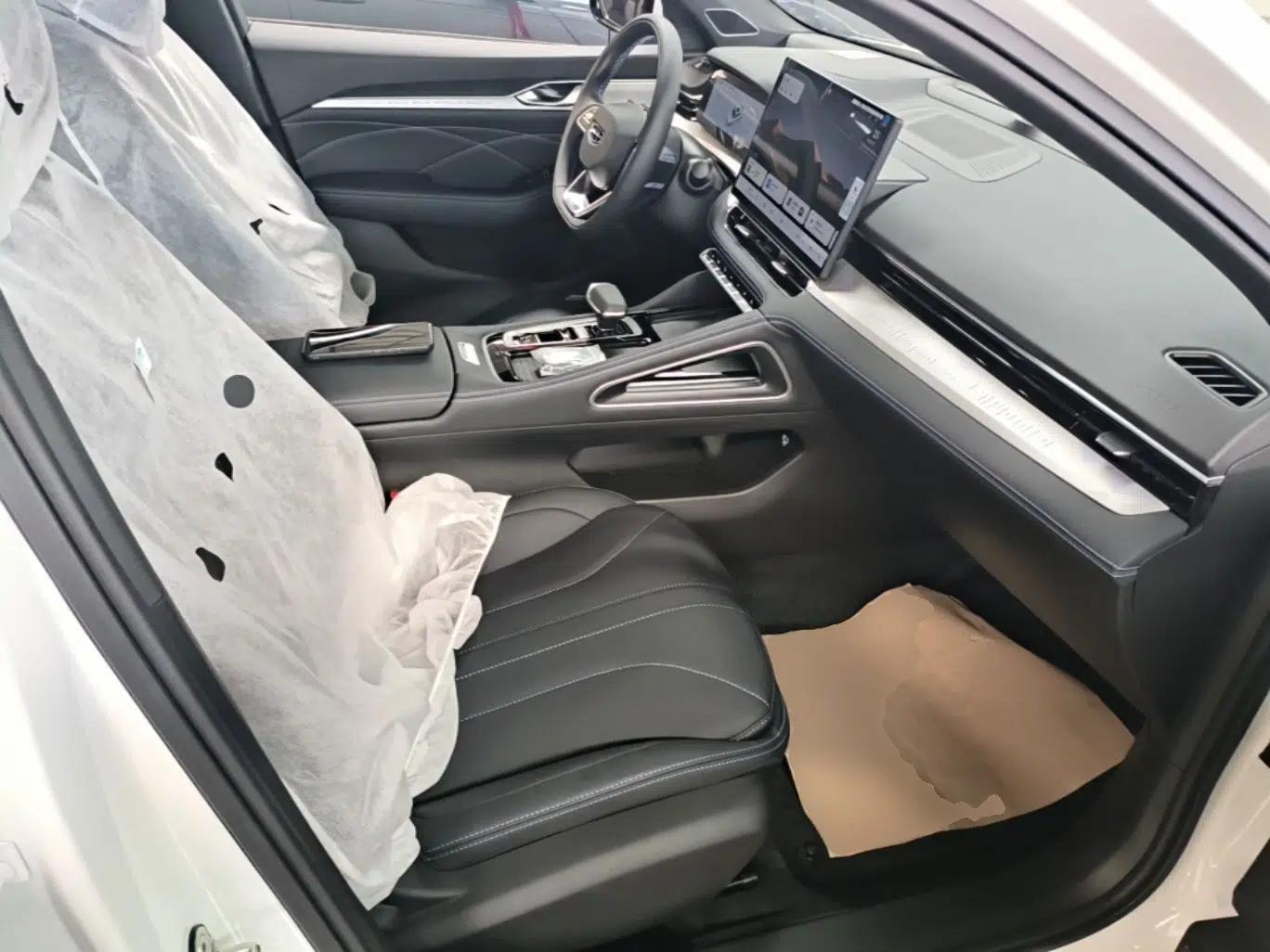 Geely Auto Preface 2026 Model Oriental Yao 1.5TD Fuyao Edition — миниатюра 19