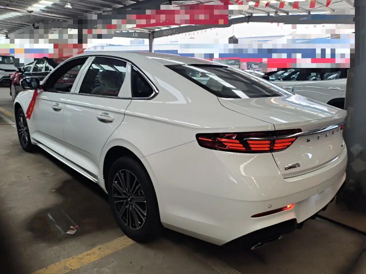 Geely Auto Preface 2026 Model Oriental Yao 1.5TD Fuyao Edition — миниатюра 4