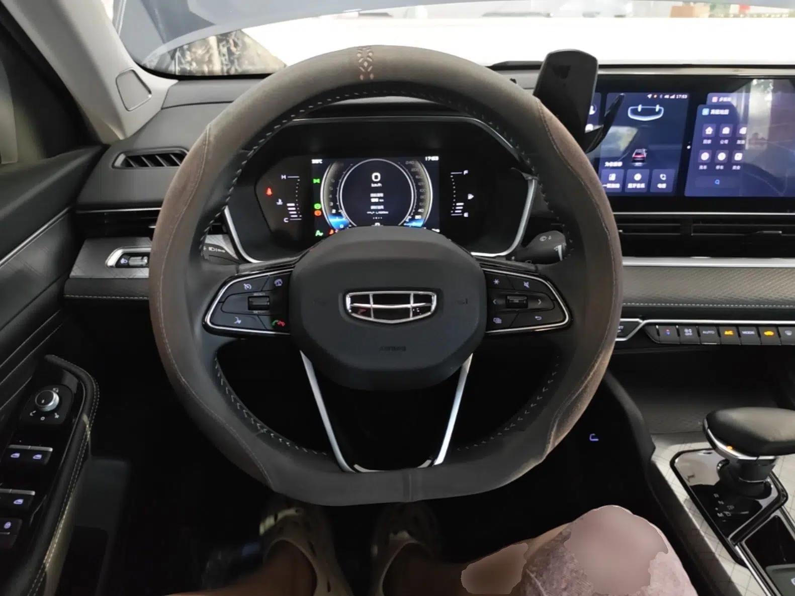 Geely Auto Preface 2023 2.0TD Luxury Version — миниатюра 13